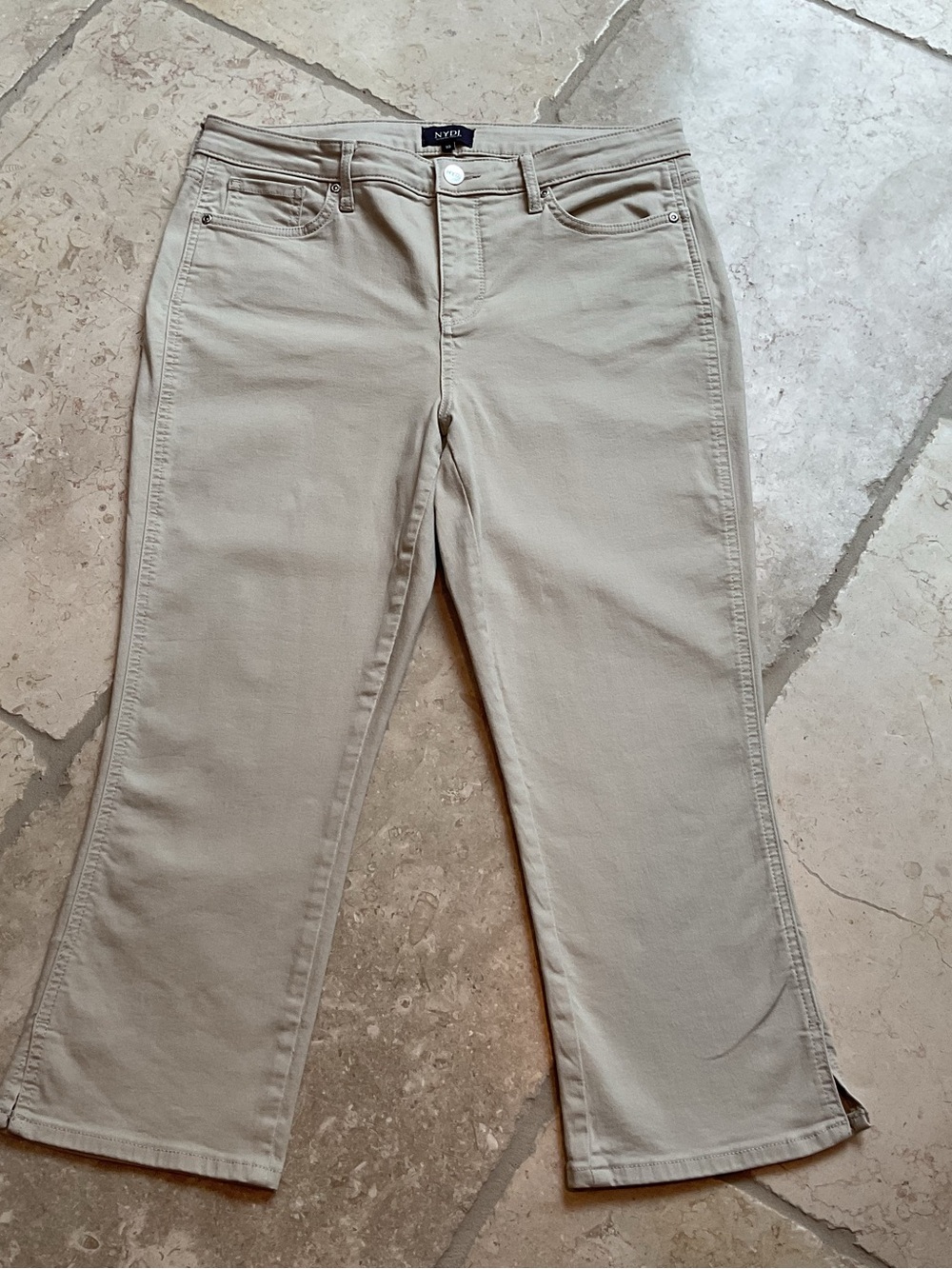NYDJ Cropped Straight Jeans in Light Taupe, 10
